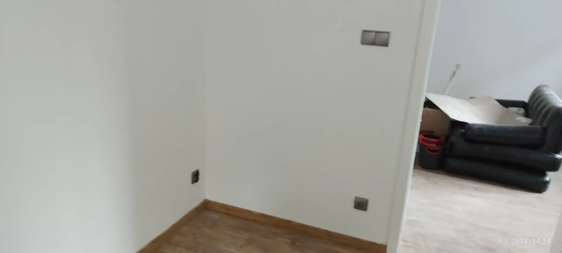 Kompletace vypínačů a zásuvek v moderním designu