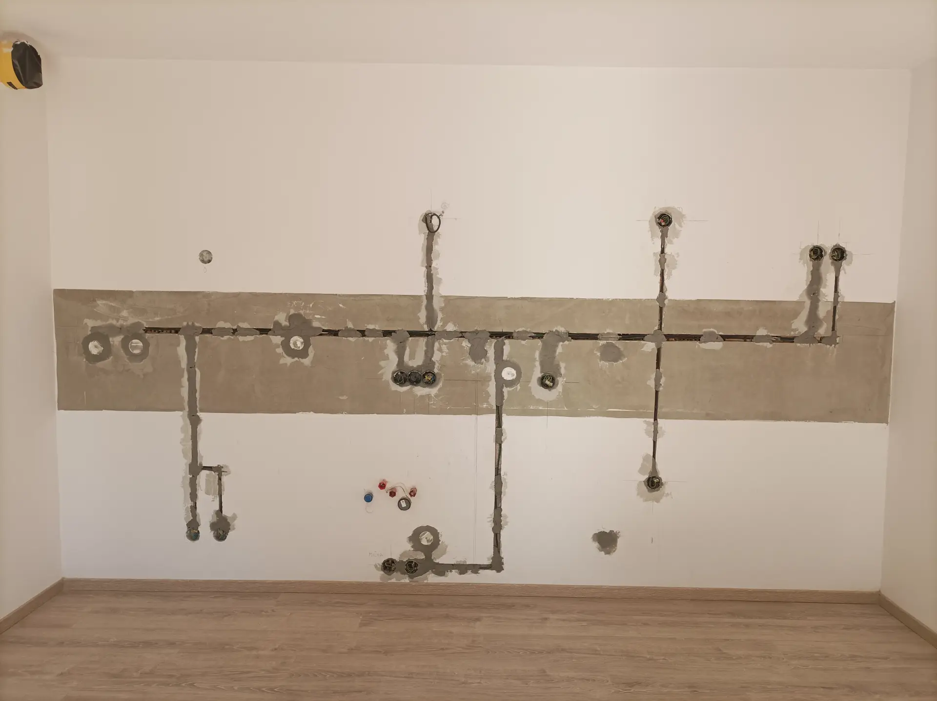 Příprava rozvodů pro zásuvky a spotřebiče v kuchyni