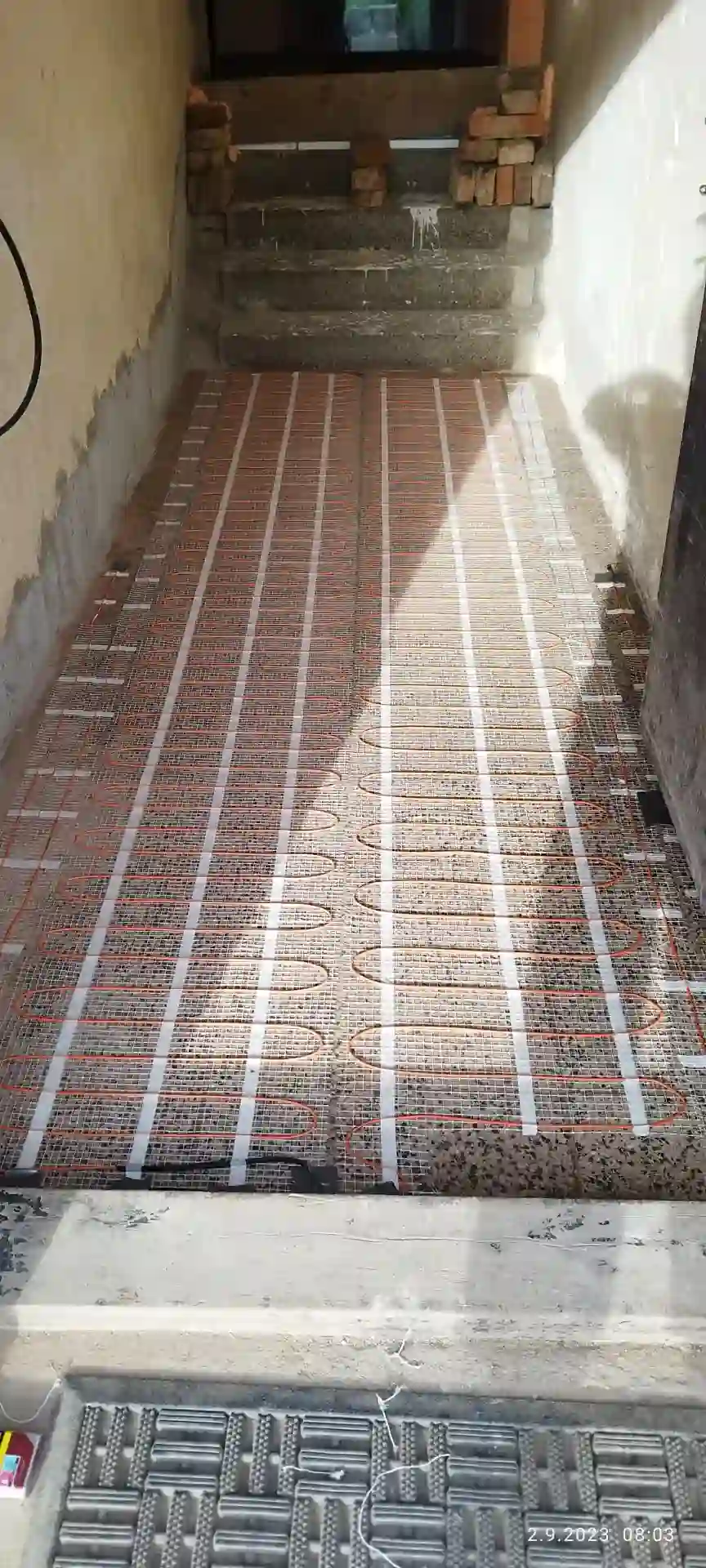 Nástěnný přímotop pro lokální elektrické vytápění