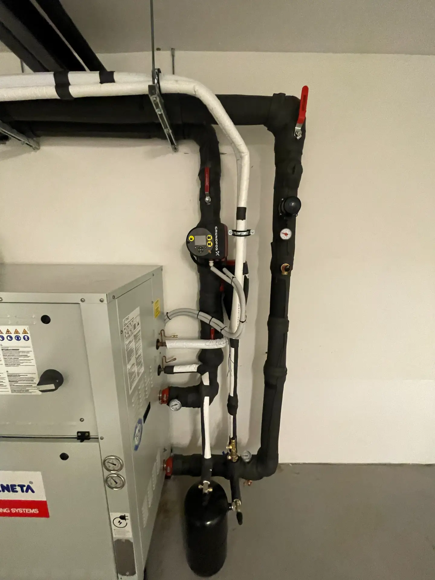 Oběhové čerpadlo Grundfos použité v průmyslovém chlazení