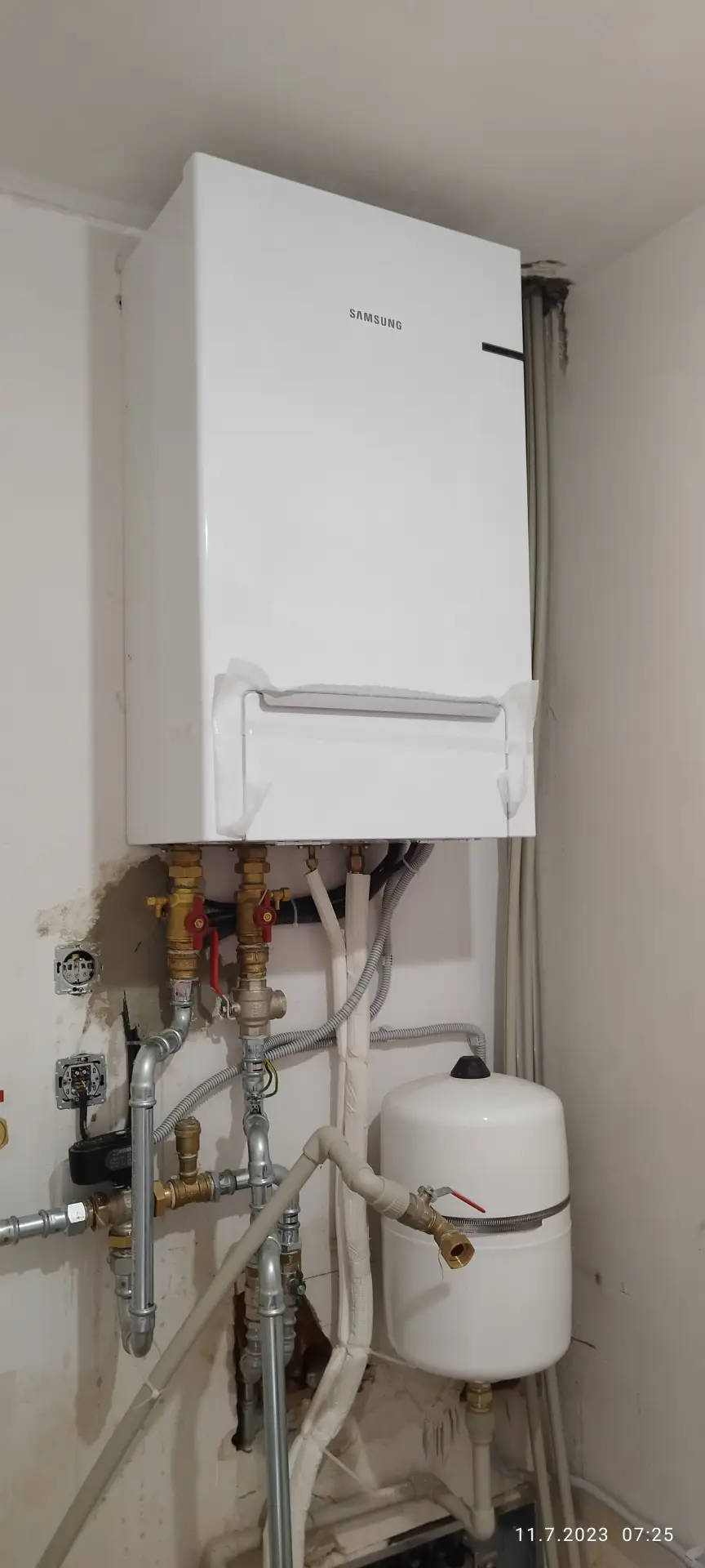 Instalace vnitřní jednotky spolehlivého tepelného čerpadla Samsung