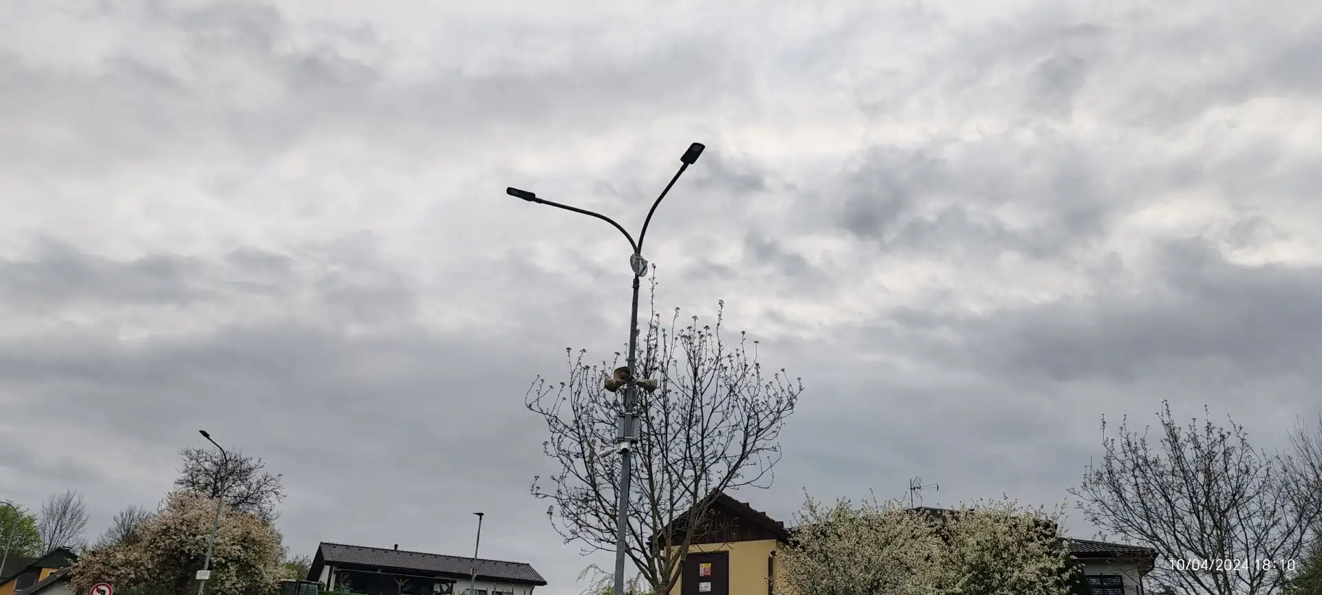 Instalace a údržba obecního rozhlasu na sloupech veřejného osvětlení